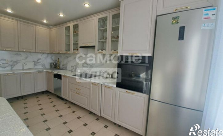 3-комн квартира Астраханская улица, 261,  д. 261