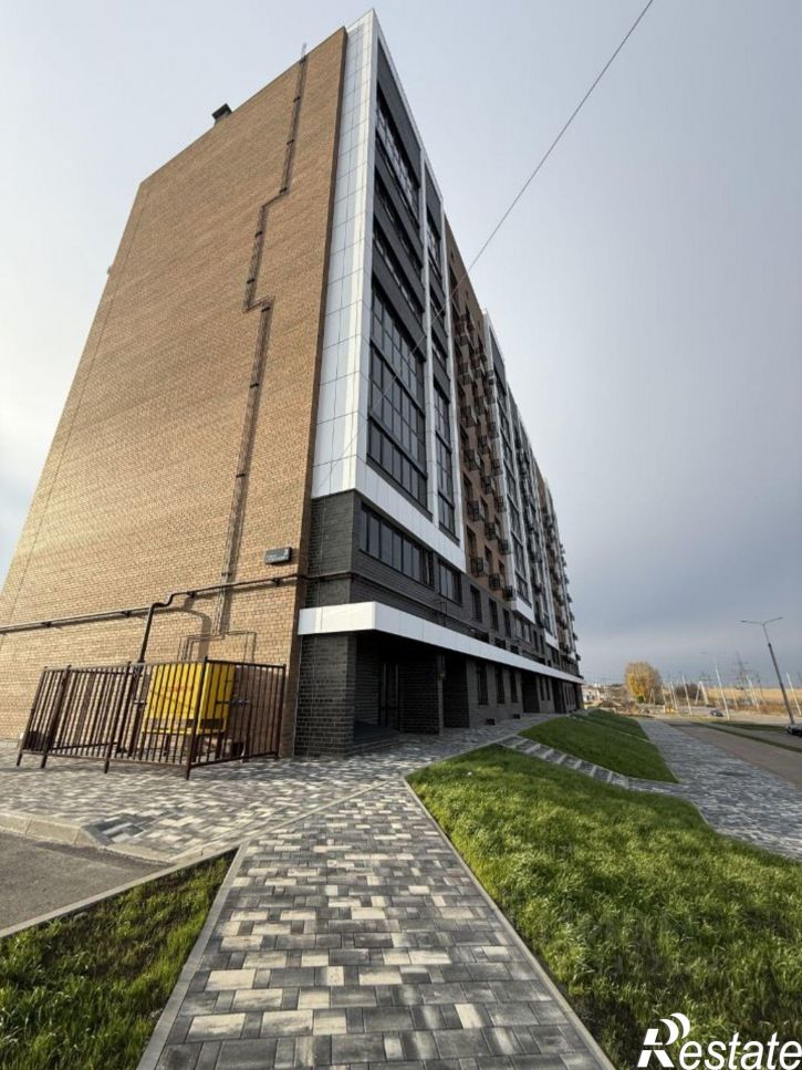 2-комн квартира улица имени Павла Строганова, 3