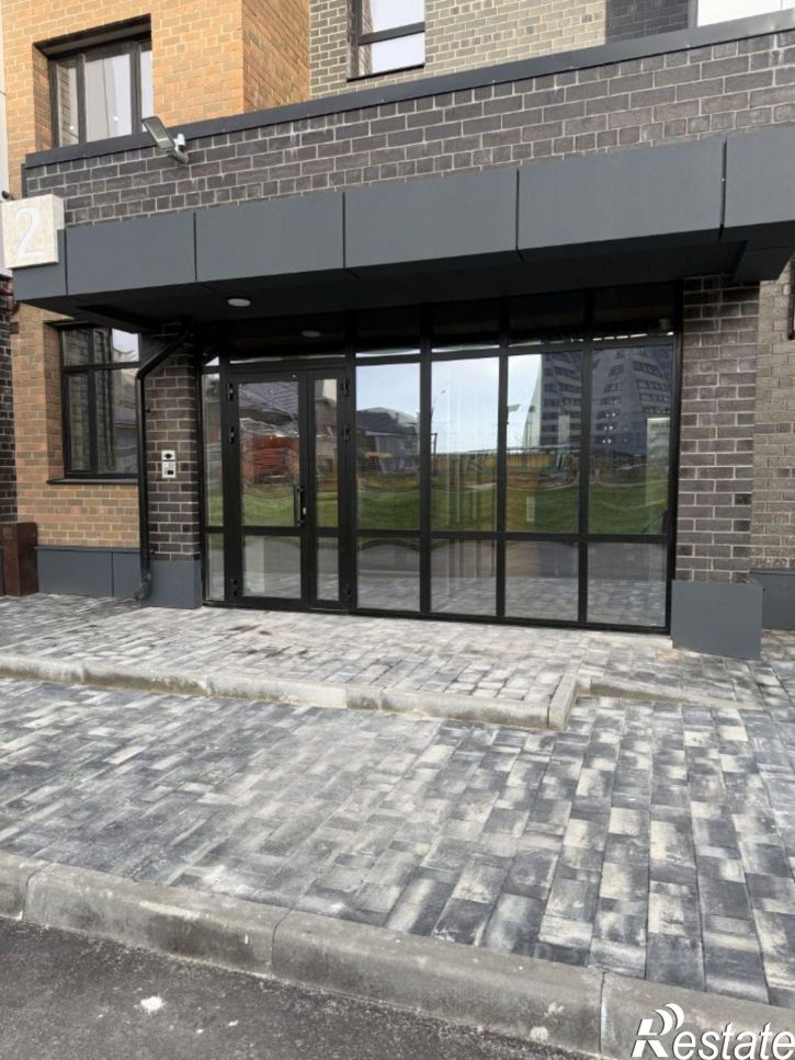 2-комн квартира улица имени Павла Строганова, 3