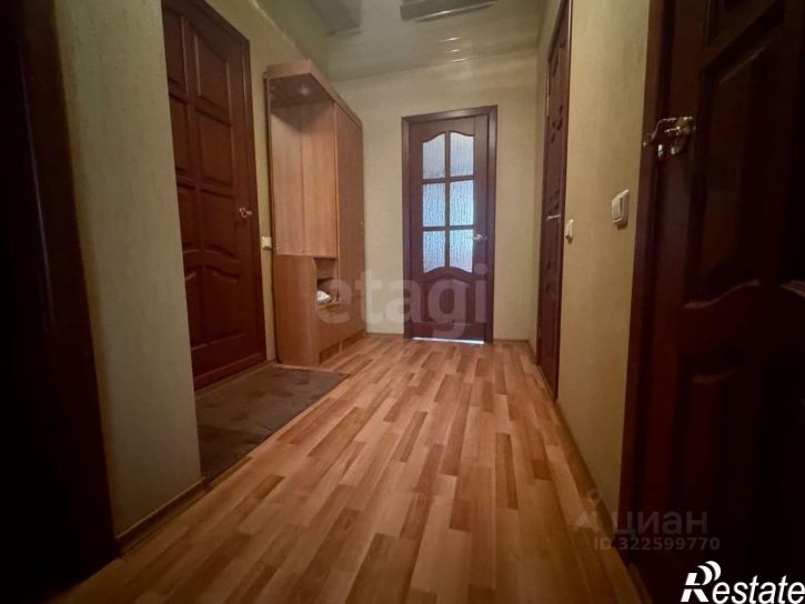 2-комн квартира улица 60 лет Октября, 4,  д. 4