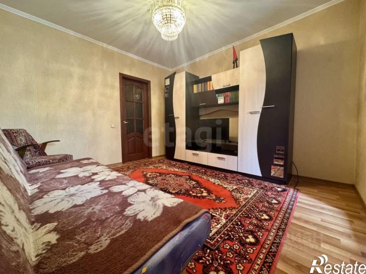 2-комн квартира улица 60 лет Октября, 4,  д. 4