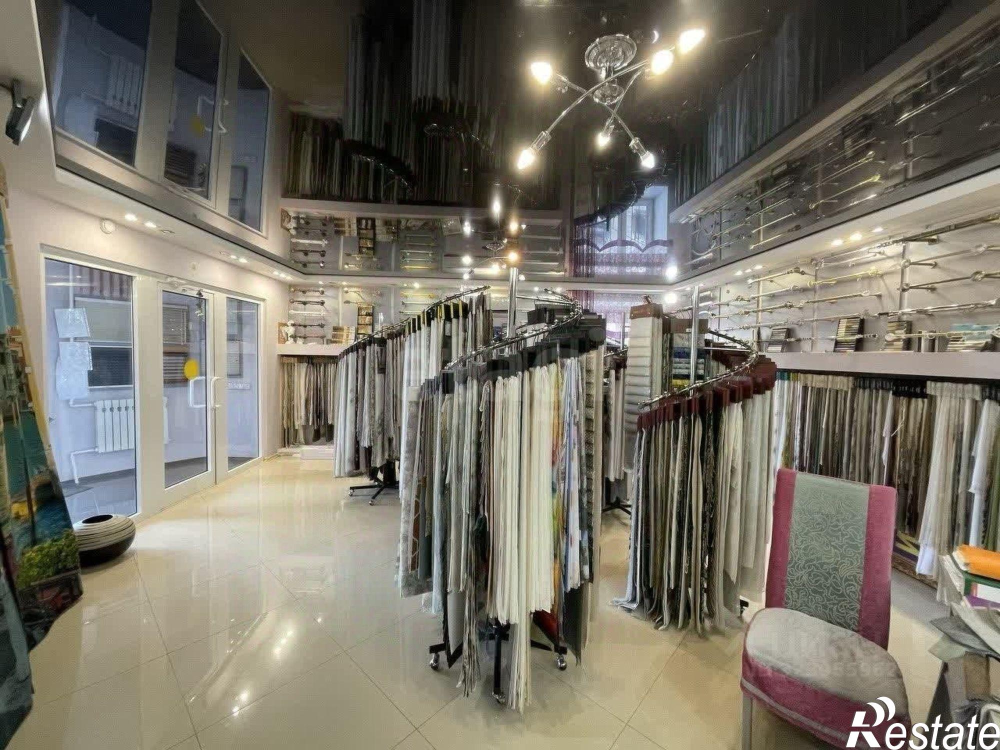 Сдать торговое помещение за 79 636 рублей на Мичуринская улица, 2