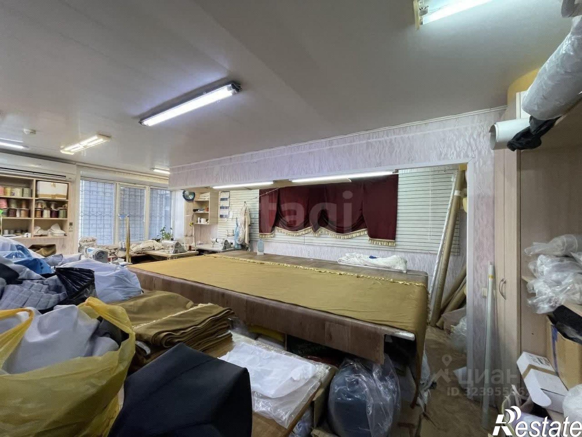 Сдать торговое помещение за 79 636 рублей на Мичуринская улица, 2