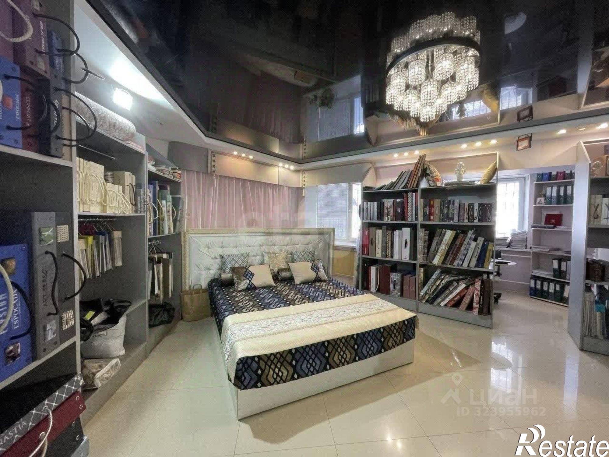 Сдать торговое помещение за 79 636 рублей на Мичуринская улица, 2