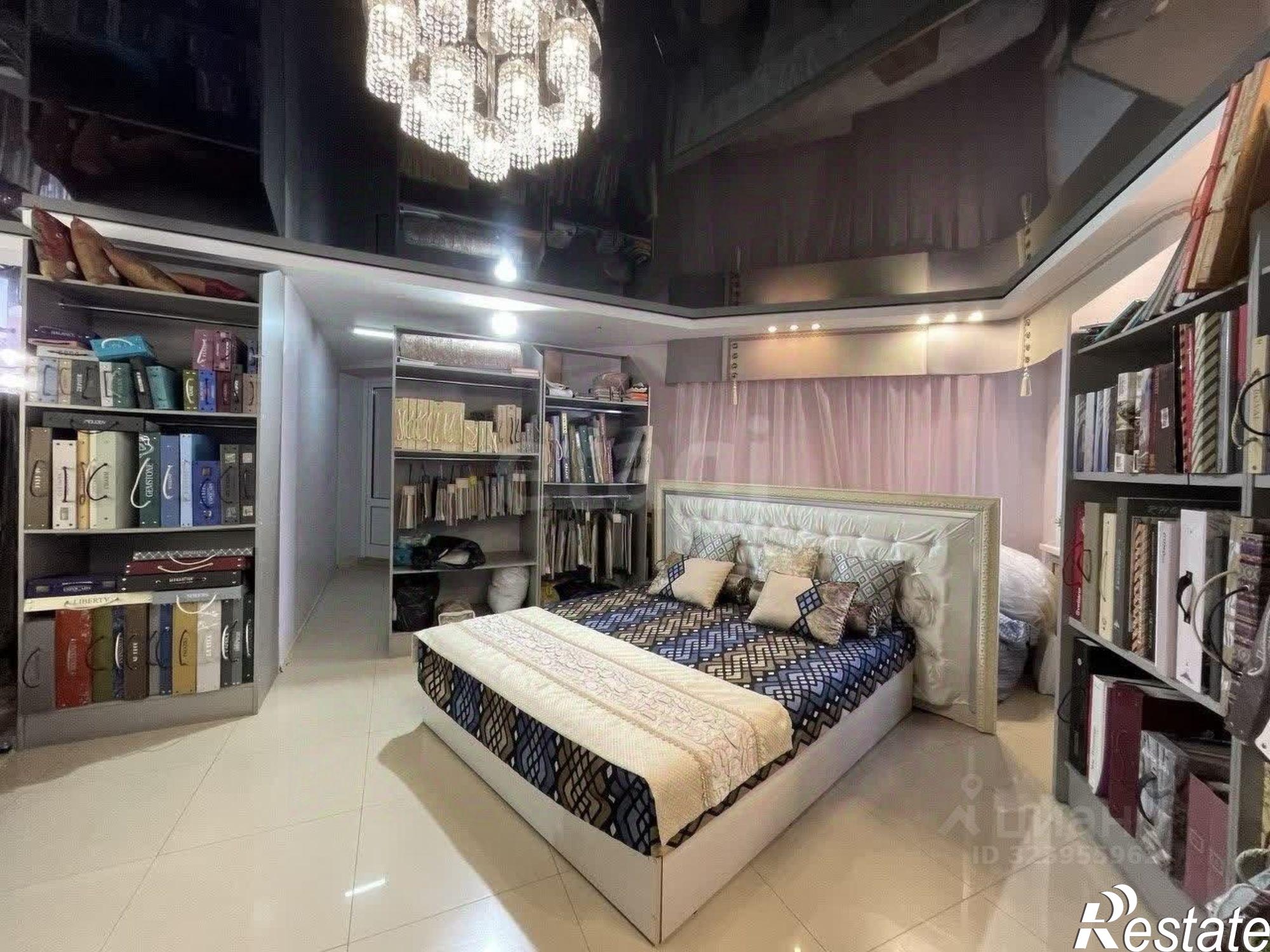 Сдать торговое помещение за 79 636 рублей на Мичуринская улица, 2