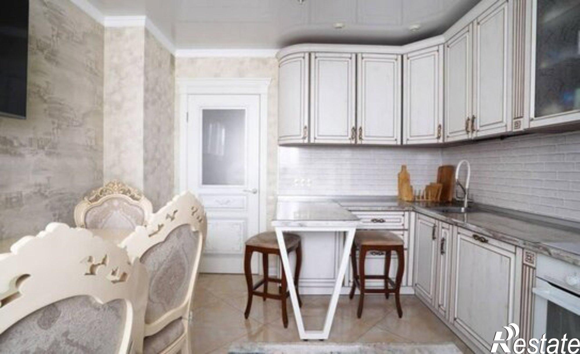 Купить квартиру за 9 300 000 рублей на Астраханская улица, 261