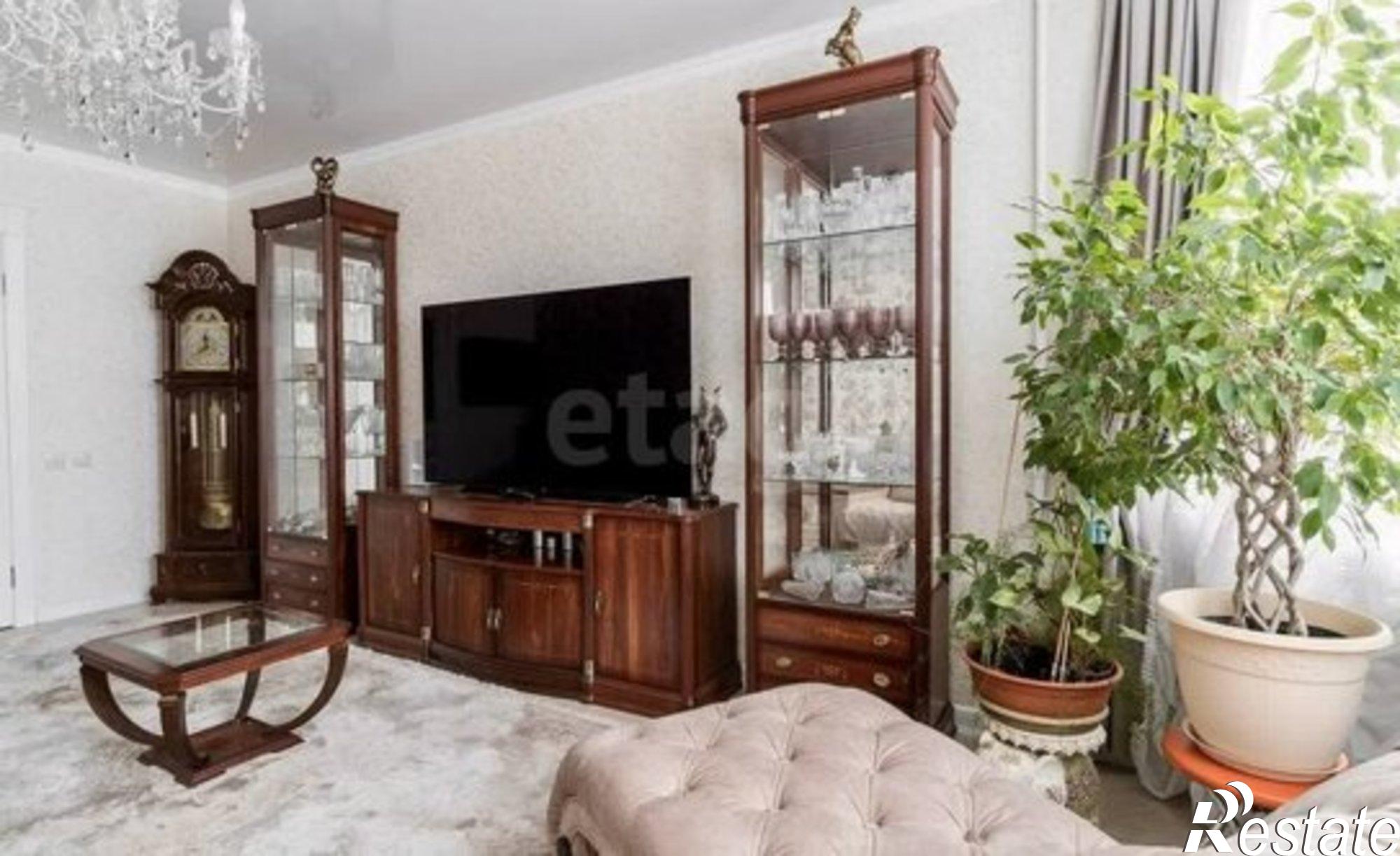 Купить квартиру за 9 300 000 рублей на Астраханская улица, 261