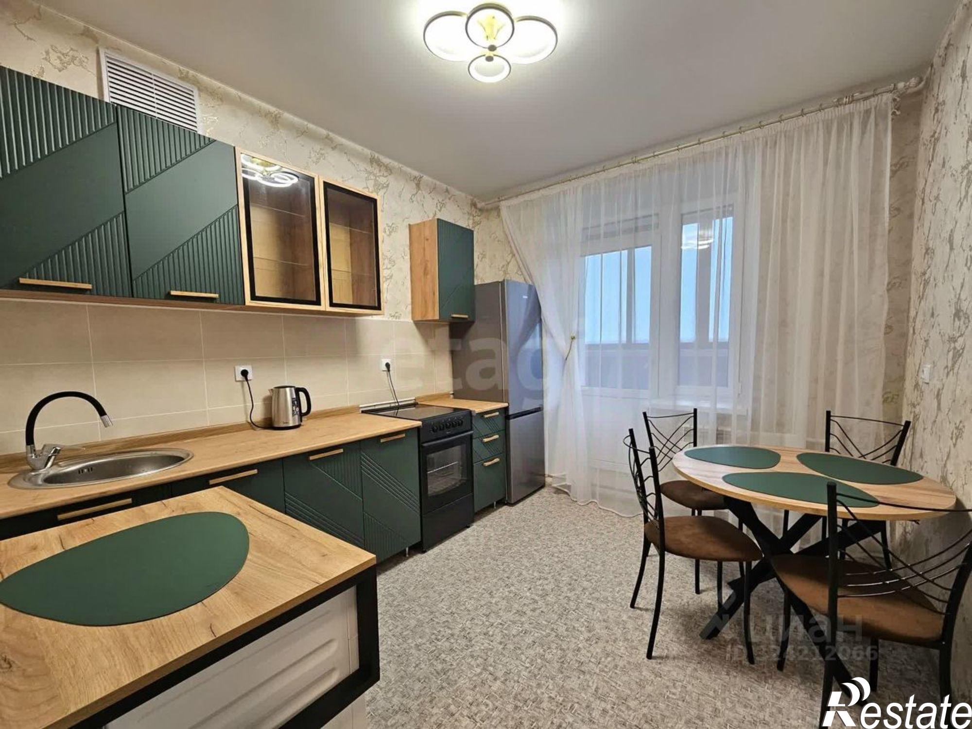 Сдать квартиру за 27 000 рублей на Астраханская улица, 181В к2