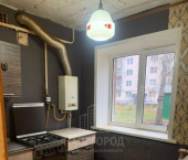 2-комн, 42кв м, этаж 1/4 Тамбов-4 тер., д.13