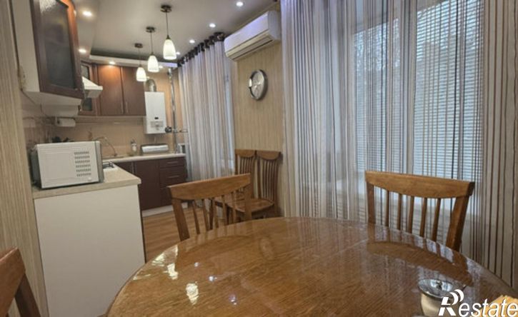 3-комн квартира ул Астраханская, 16,  д. 16