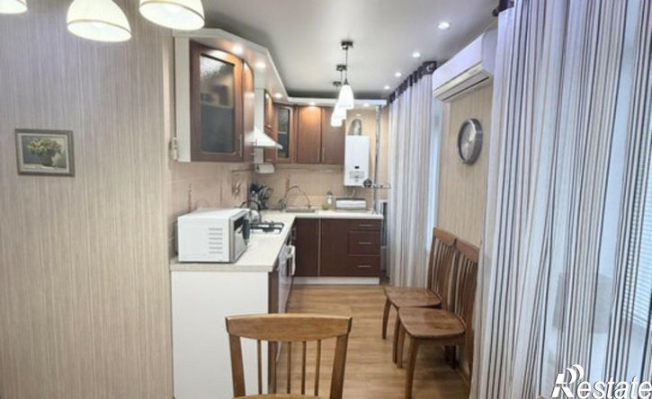 3-комн квартира ул Астраханская, 16,  д. 16