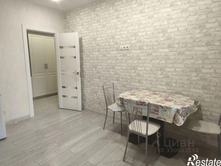 2-комн квартира б-р Энтузиастов, 2н,  д. 2н