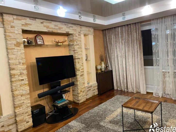 3-комн квартира Интернациональная улица, 54,  д. 54