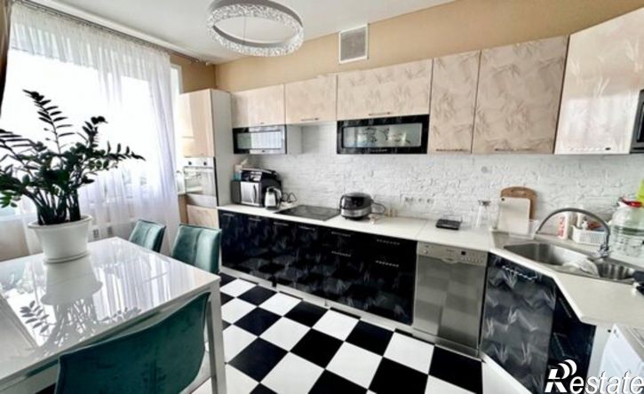 2-комн квартира ул Астраханская, 250,  д. 250