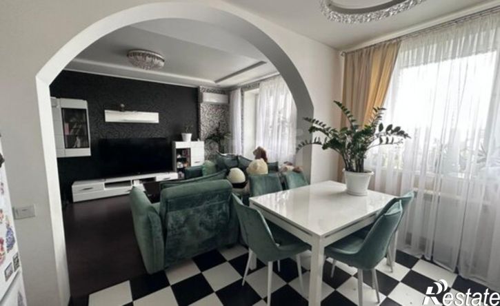 2-комн квартира ул Астраханская, 250,  д. 250